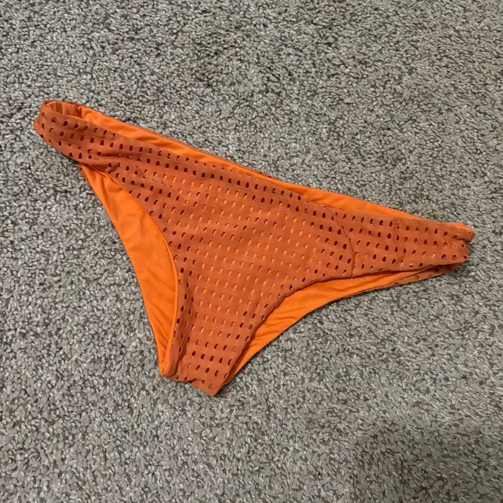 Acacia mesh bottoms